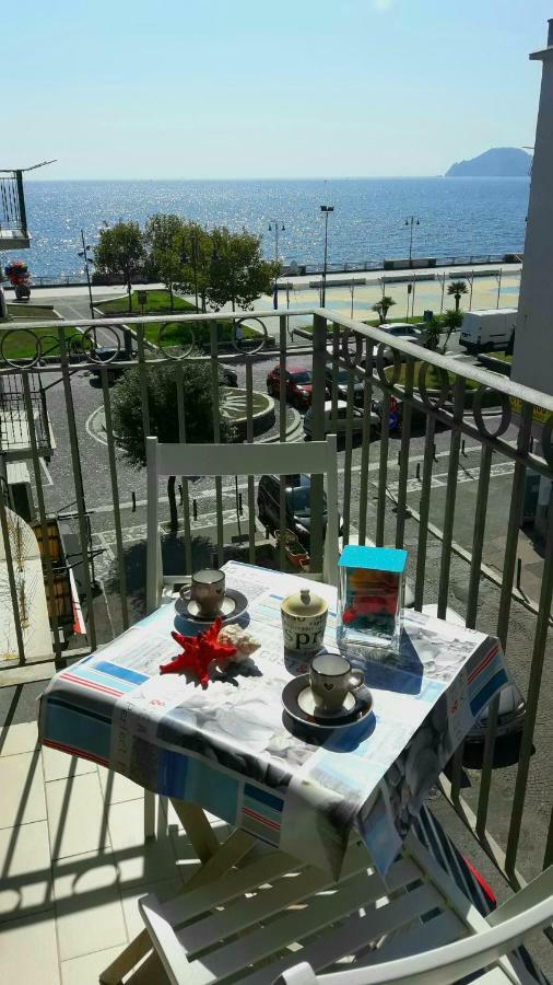 Ferienwohnung Coral & Turquoise Pozzuoli Exterior foto