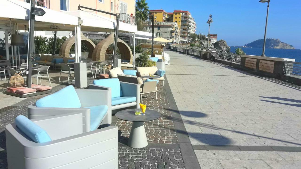 Ferienwohnung Coral & Turquoise Pozzuoli Exterior foto